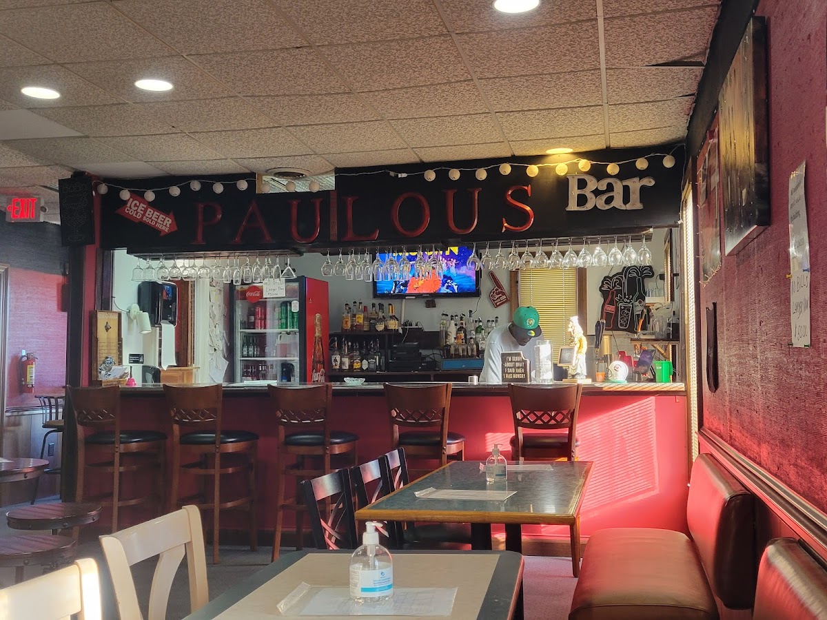 Paulou's Bar And Grill